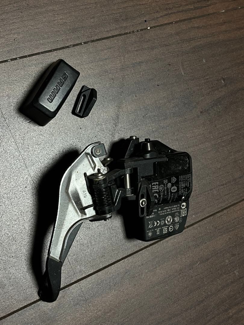 SRAM Red AXS フロントディレイラー