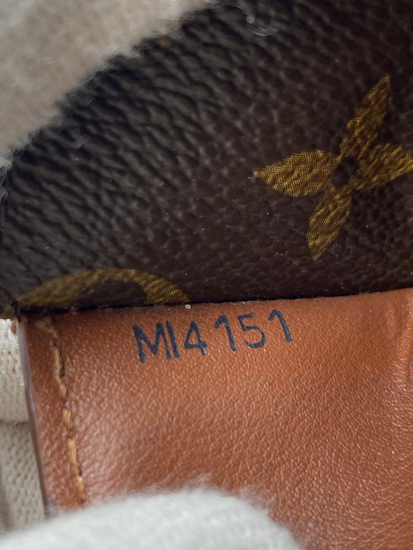 希少 ルイヴィトンモノグラムポルトフォイユ エレーヌ 三つ折り財布 コンパクト