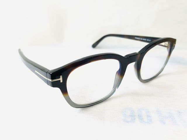 定価6万トムフォード眼鏡サングラスめがねメガネ国内正規品