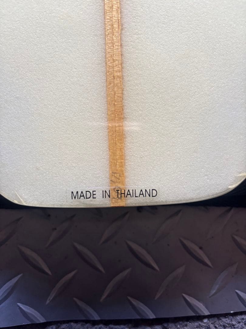 クリーム色 サーフボード ノーズ丸型