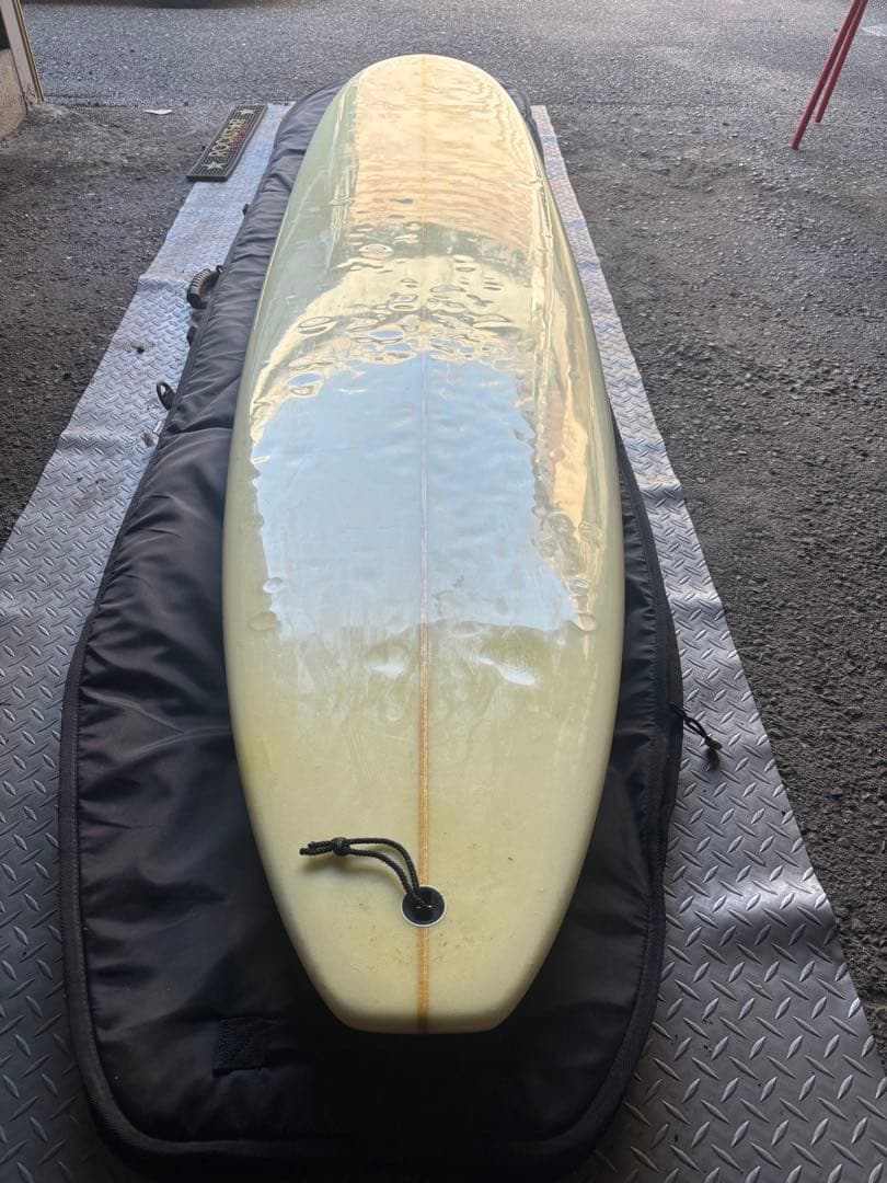 クリーム色 サーフボード ノーズ丸型