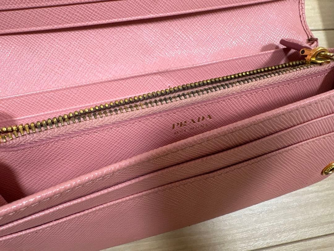 PRADA 長財布 ピンク