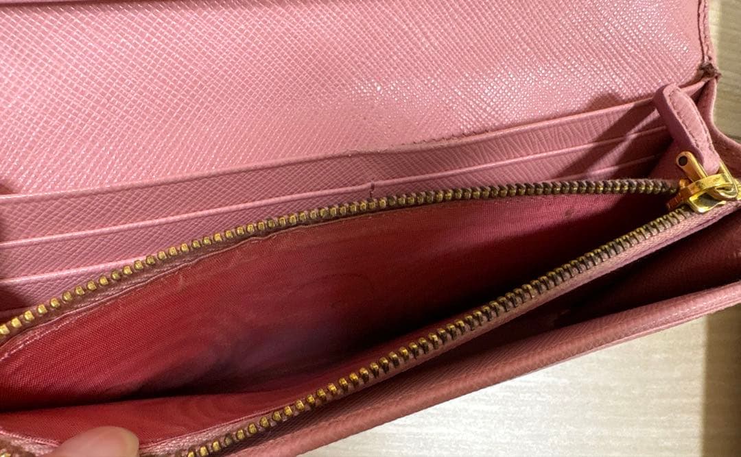 PRADA 長財布 ピンク