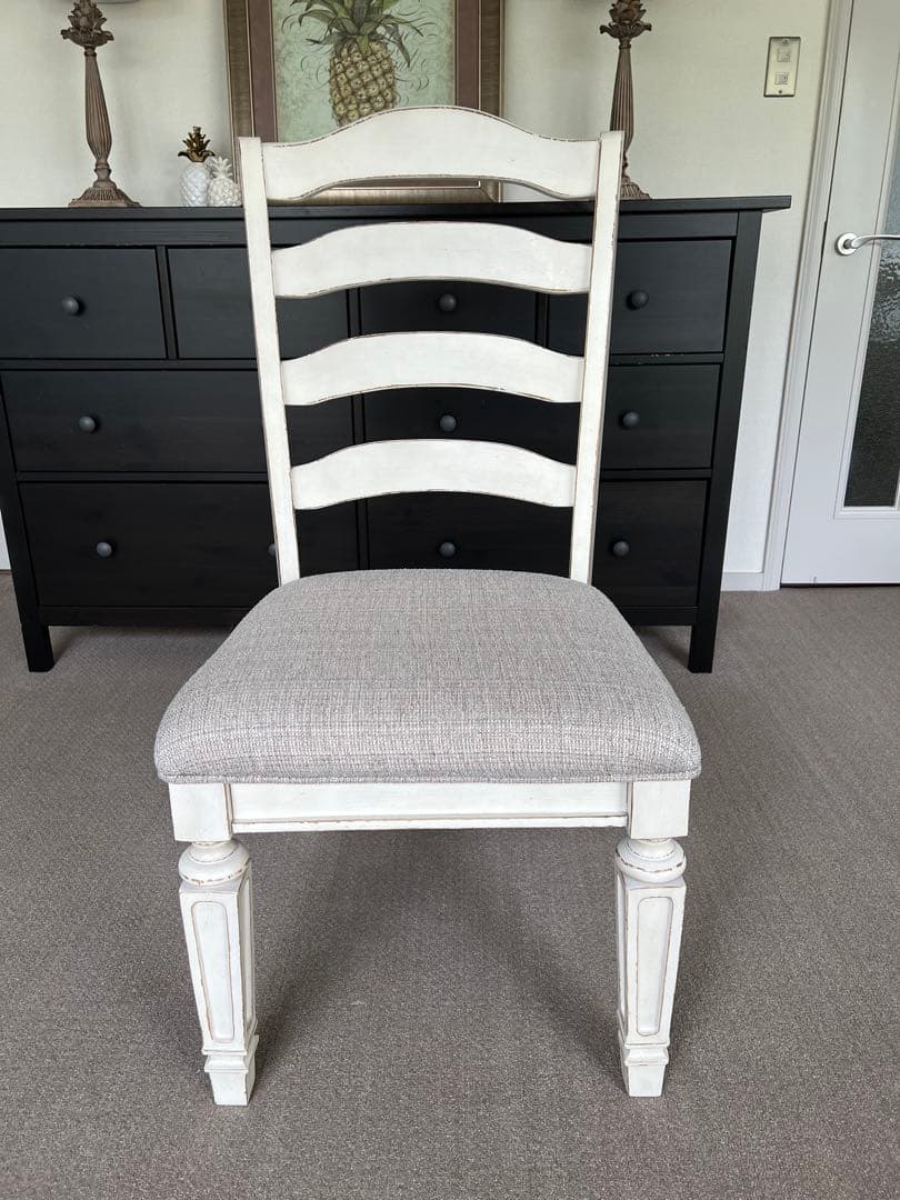 ② ダイニングチェア　アンティーク仕上げ　白　送料込　輸入家具