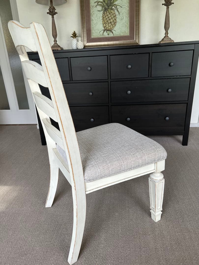 ② ダイニングチェア　アンティーク仕上げ　白　送料込　輸入家具