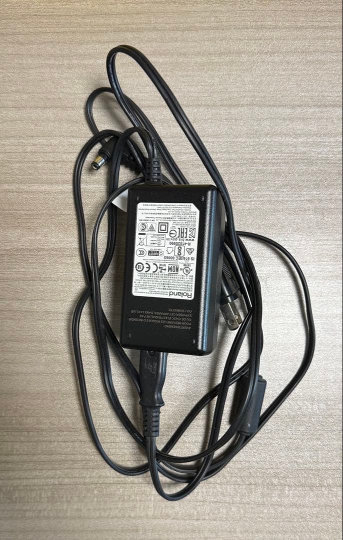 Roland FA06 シンセサイザー　ソフトケース有り