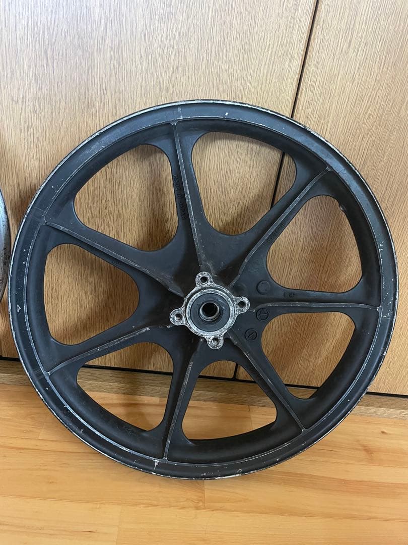 z400fx純正ホイール前後セット