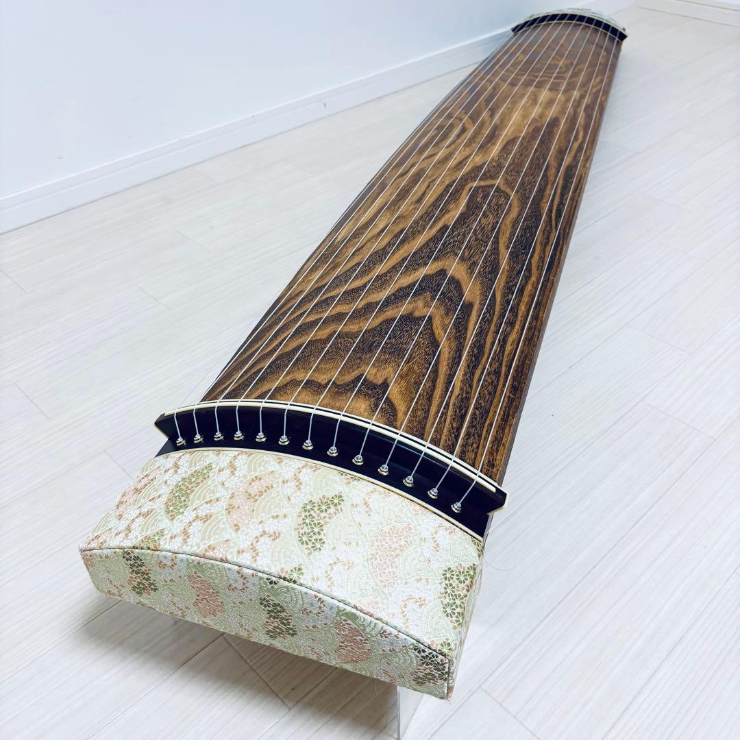 箏　13弦　すだれ彫り　和楽器　並甲 金蒔絵　上角