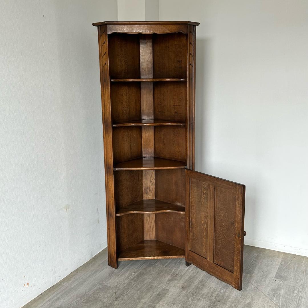 イギリス アンティーク　家具 コーナーキャビネット　1950年頃 510A