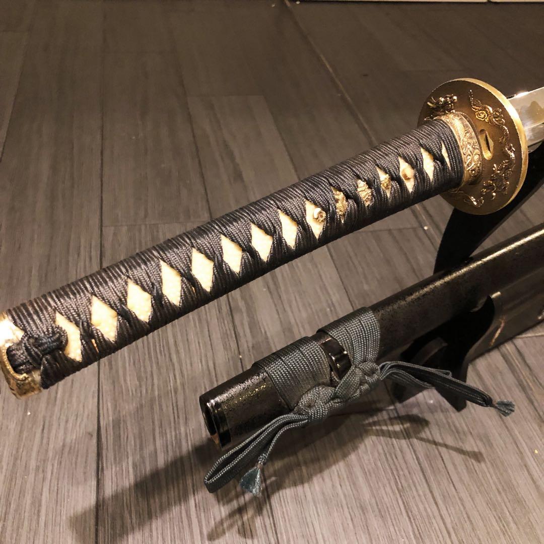 高級模造刀　居合刀　金の鍔　緑拵え