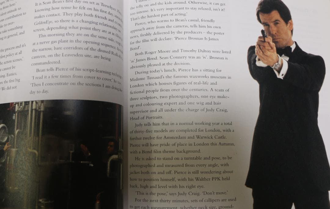 希少　洋書００７／ゴルデン・アイのメーキング本(ピアス・プロズナン版)　英語版