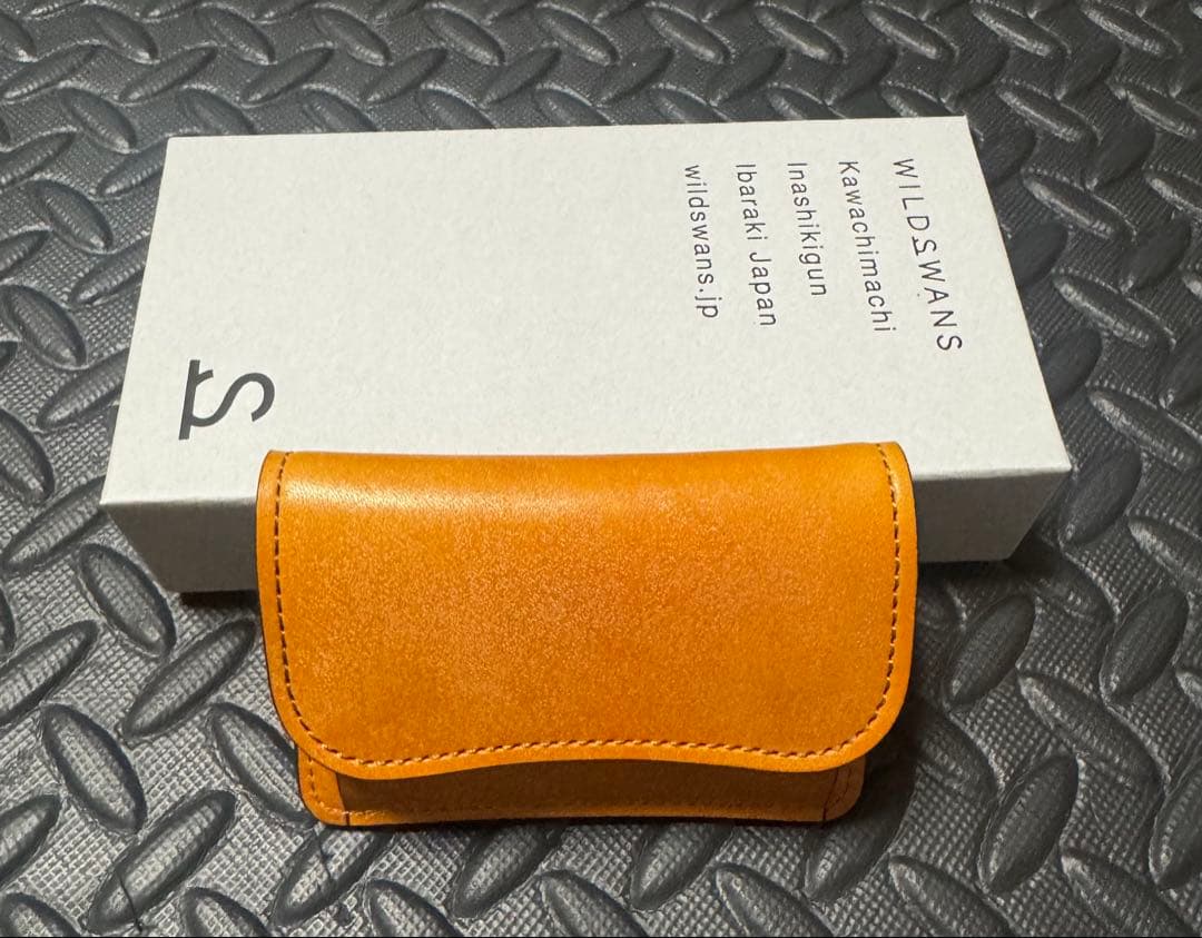 WILDSWANS フルグレインブライドルレザー タング ミニ財布 美品
