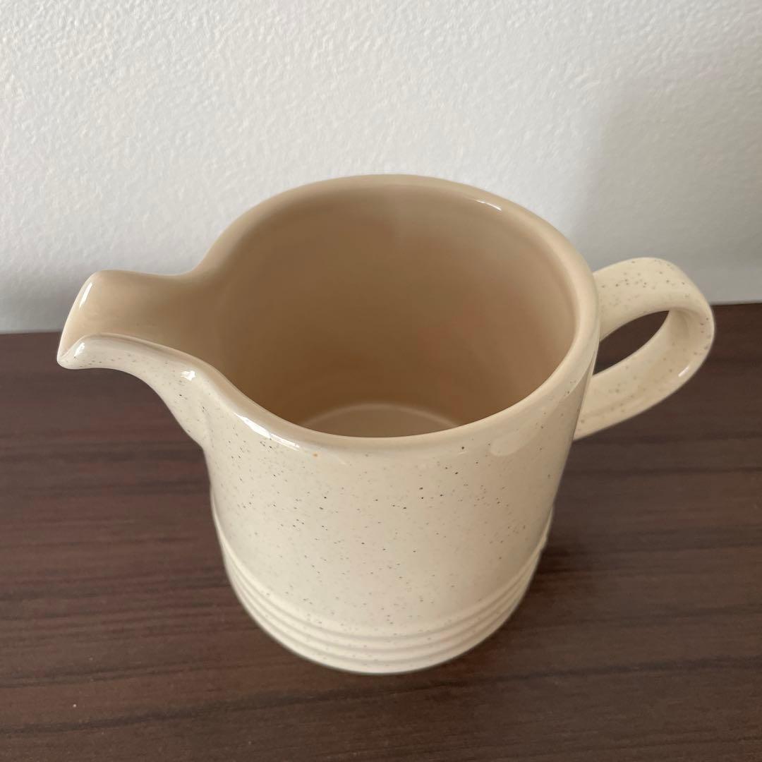 ル・クルーゼ　シャイニーストーン　ミルク&シュガー