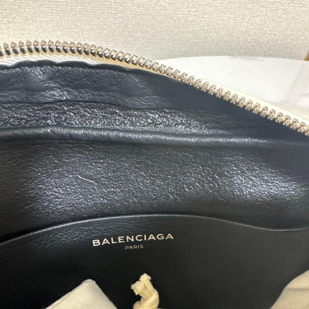 K*t様 BALENCIAGA ホワイトレザー ショルダーバッグ
