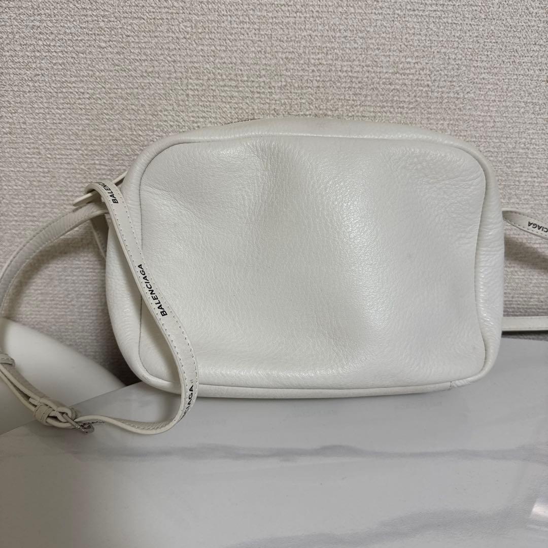K*t様 BALENCIAGA ホワイトレザー ショルダーバッグ