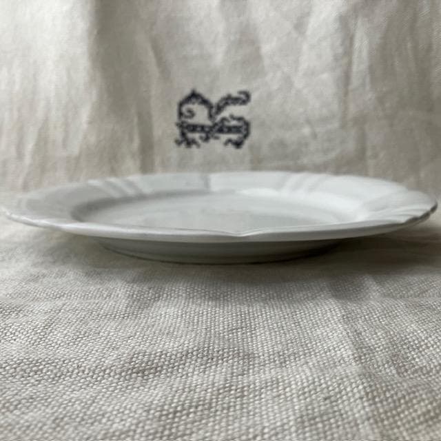 サンタマンレリーフプレート白皿サルグミンヌ雅姫カフェオレボウル花リムオクトゴナル