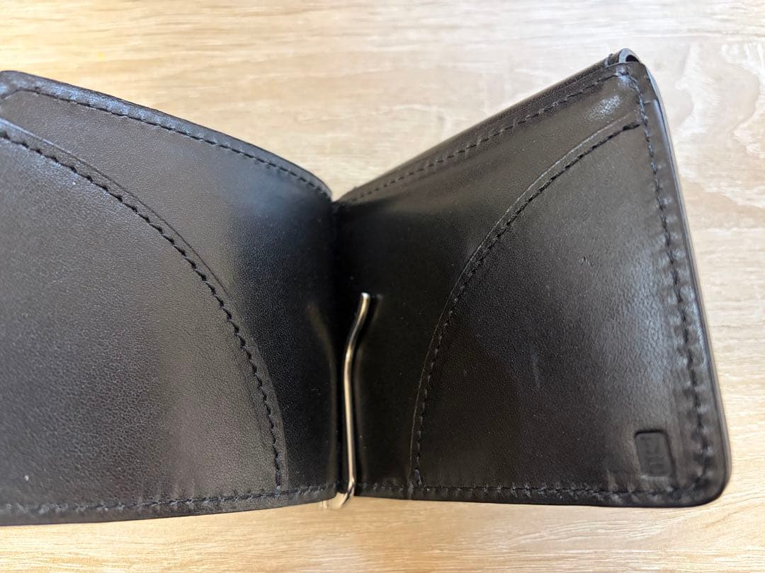 20/80 ブラック レザー 二つ折り財布