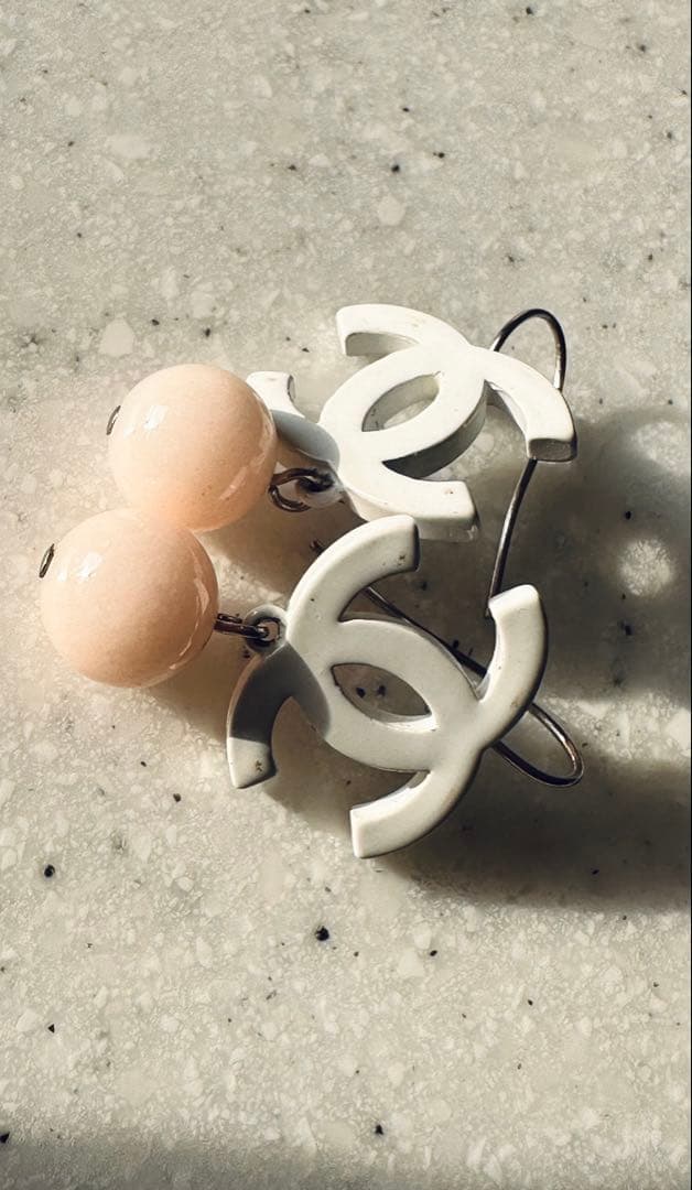 CHANEL スイングピアス