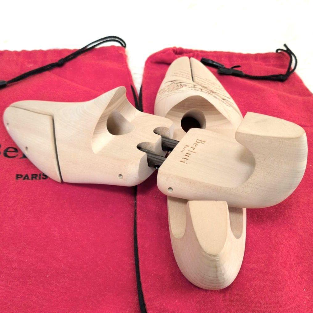 【極美品・保存袋付】Berluti 木製シューキーパー