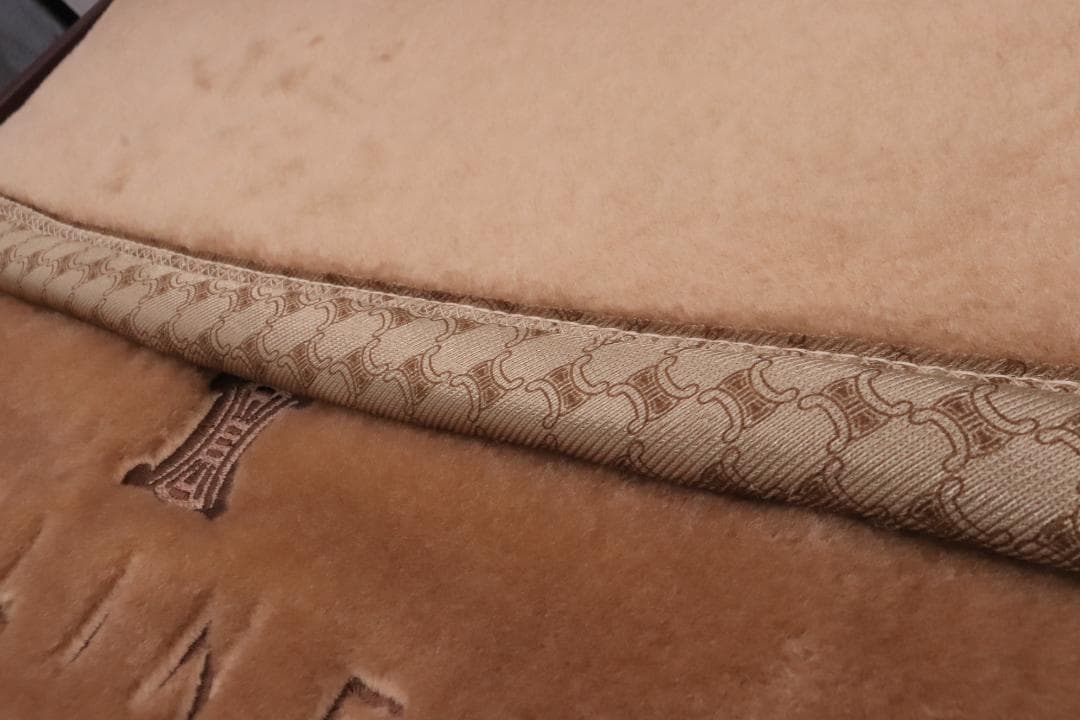 ◇CELINE セリーヌ アクリルニューマイヤー毛布 ブラウン系 140×200