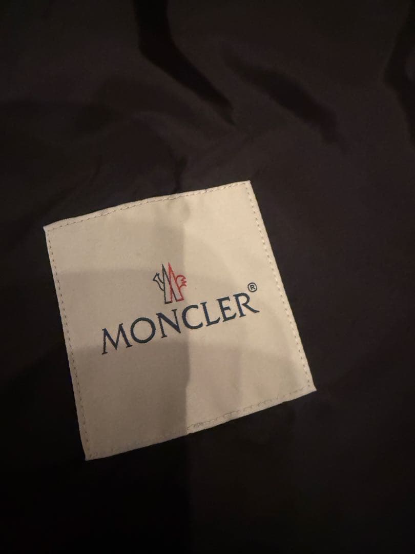 お値段変更！！MONCLER WETE GIUBBOTTO ナイロン黒コート