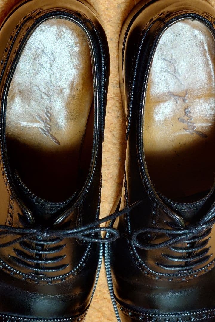 希少　パリ　ジョンロブ　ビスポーク　シューズ　セミブローグ　　ブラック　本体のみ