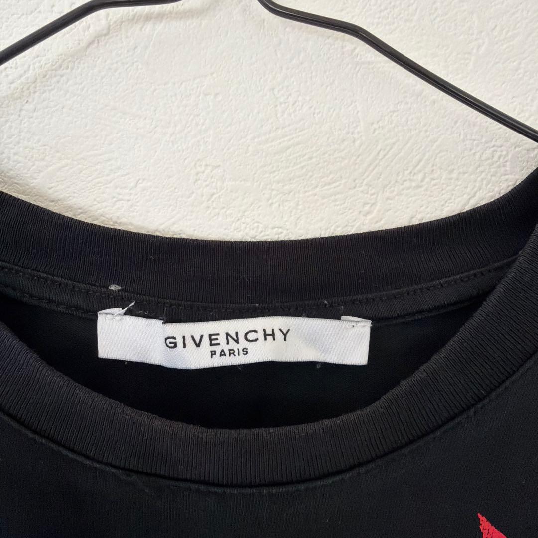GIVENCHY ジバンシィー　星　fakemink 着用　archive