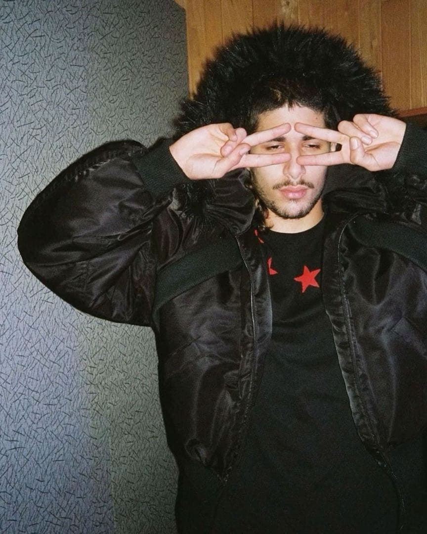 GIVENCHY ジバンシィー　星　fakemink 着用　archive