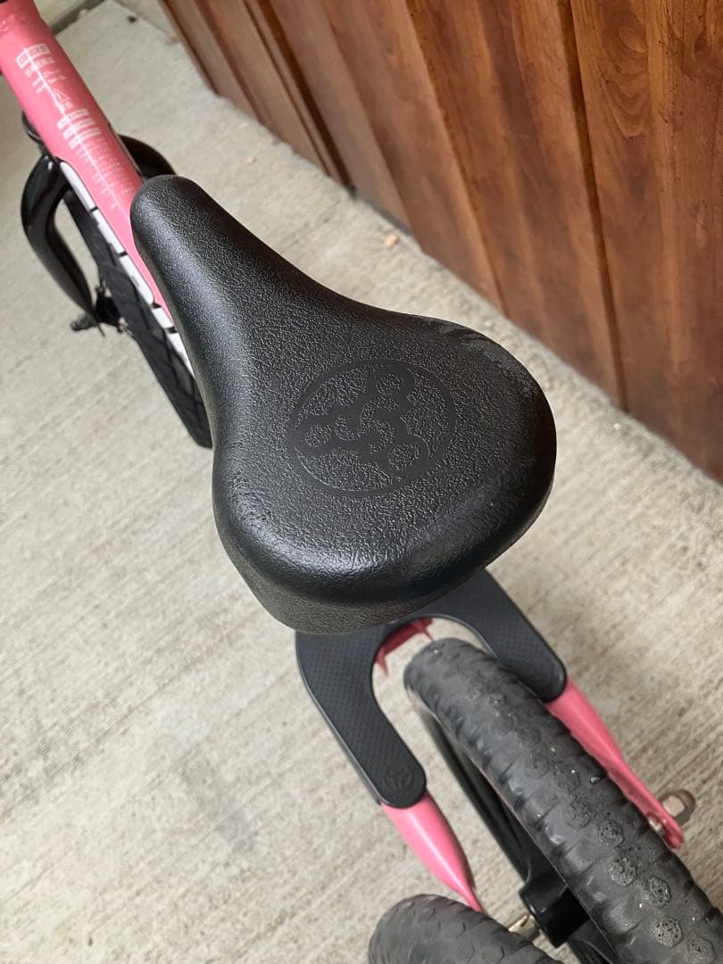 STRIDER バランスバイク ピンク 12インチ　中古