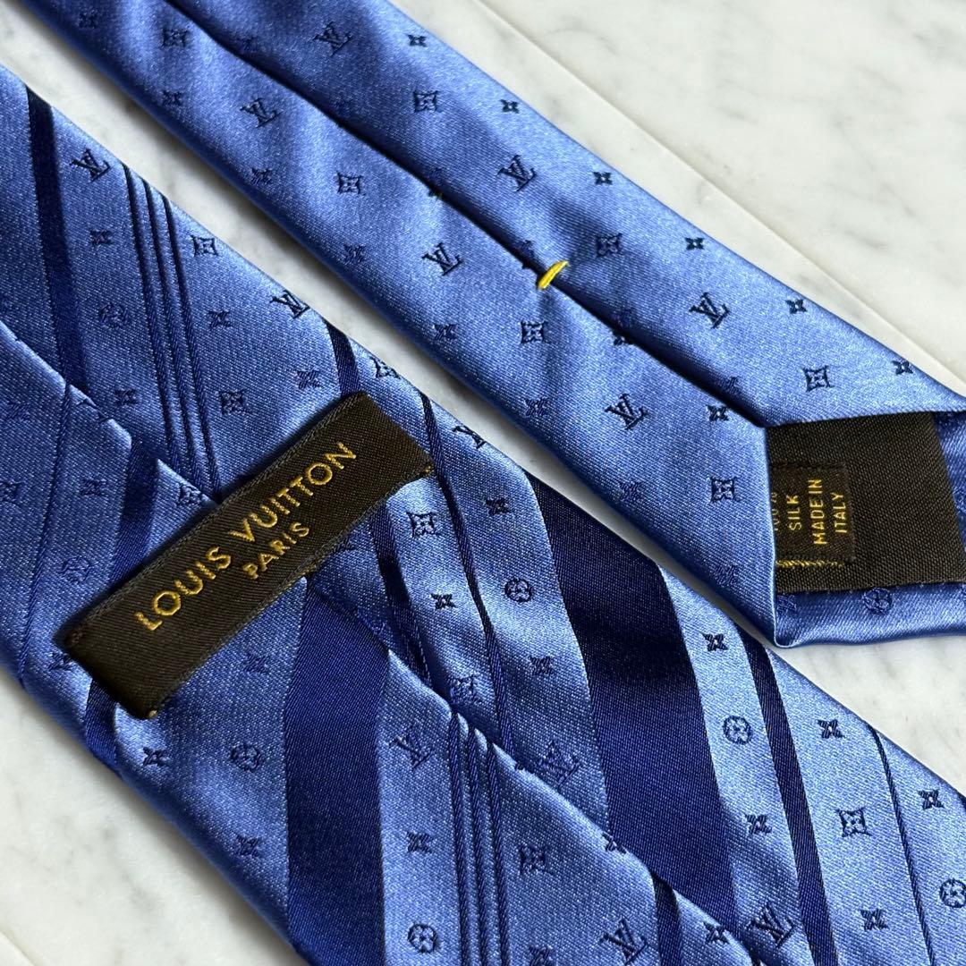 LOUIS VUITTON ネクタイ ブルー系 光沢 モノグラム ストライプ