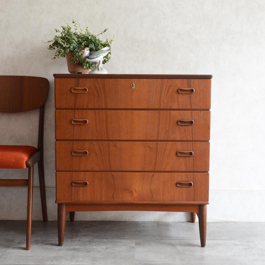 デンマーク 北欧ヴィンテージ チーク４段チェスト 北欧家具 タンス 北欧デザイン