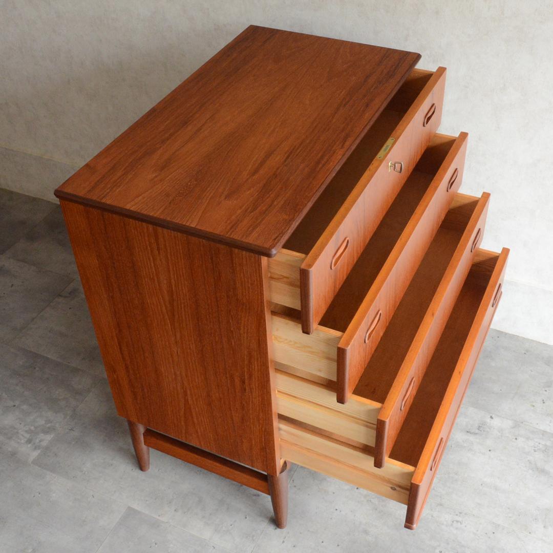 デンマーク 北欧ヴィンテージ チーク４段チェスト 北欧家具 タンス 北欧デザイン