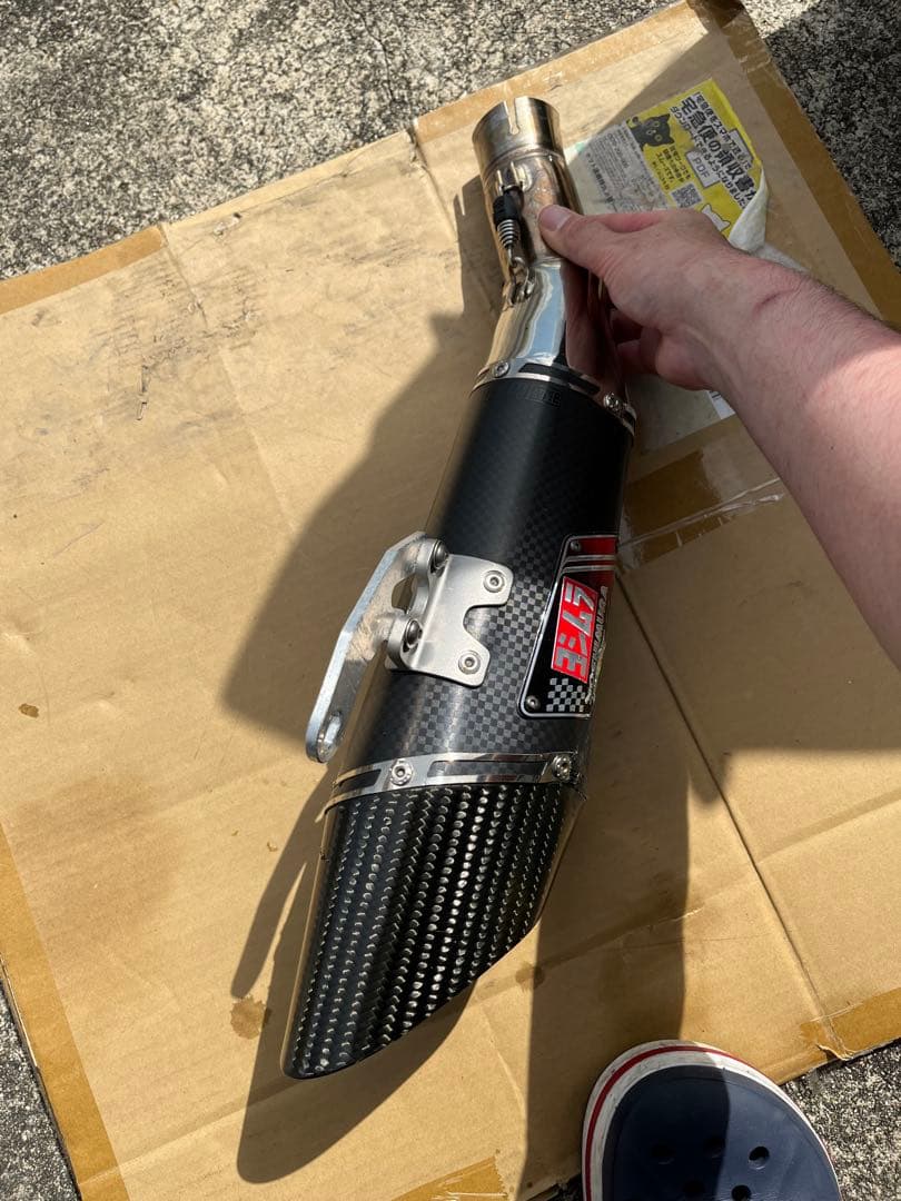 cbr250rr ヨシムラスリップオンマフラー カーボン　傷あり