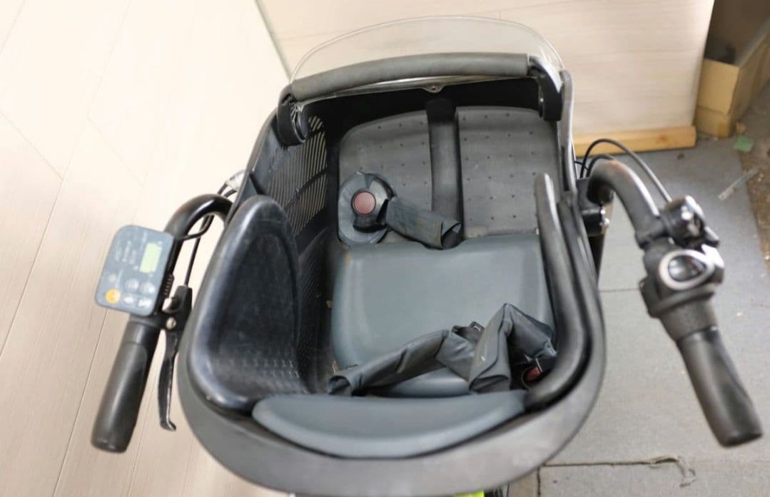 地域限定配送無料！新モデル！8.9 Ah 2幼児乗せ認定電動アシスト自転車！