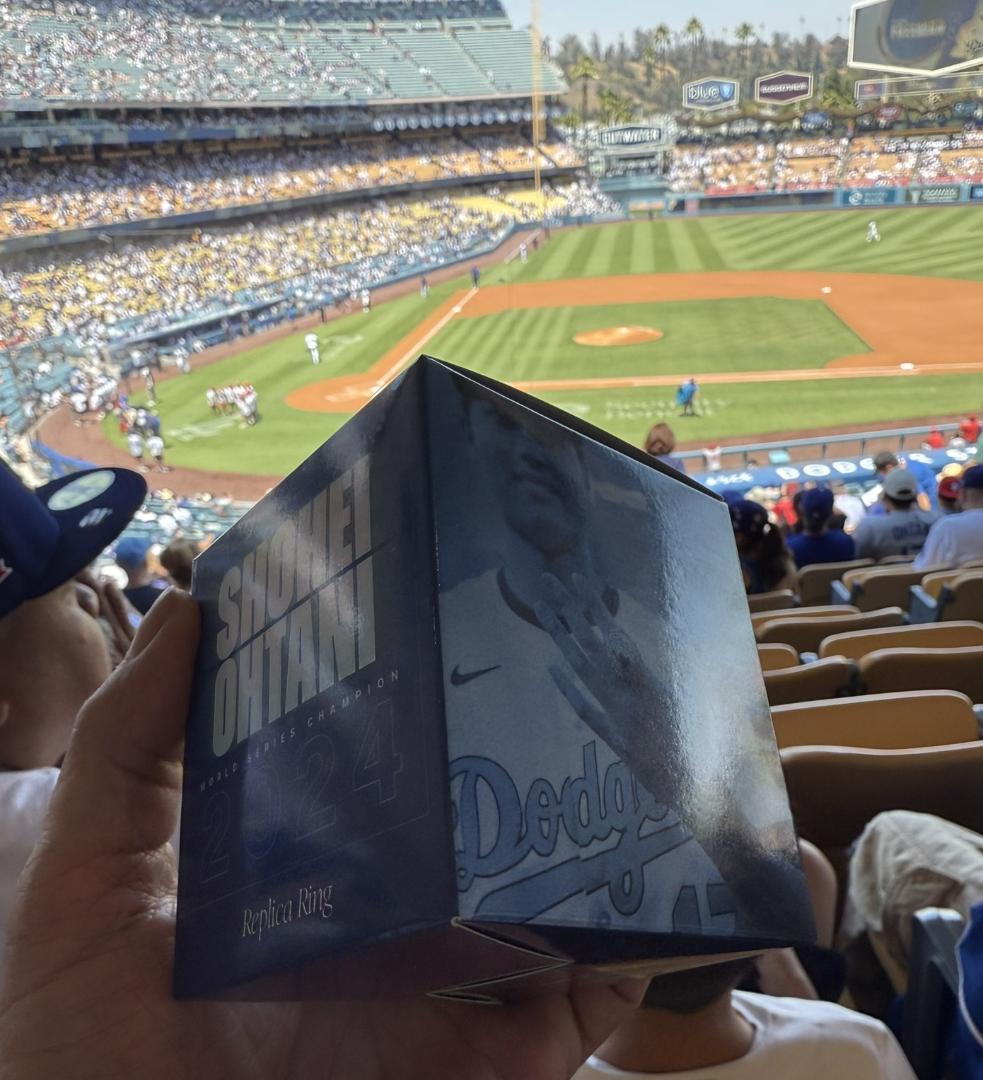 大谷翔平 ワールドチャンピオン リング スタジアム限定配布 LA ドジャース