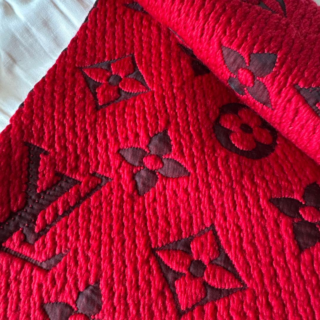 ルイヴィトン エシャルプ ロゴマニア マフラー ルビー レッド M72432