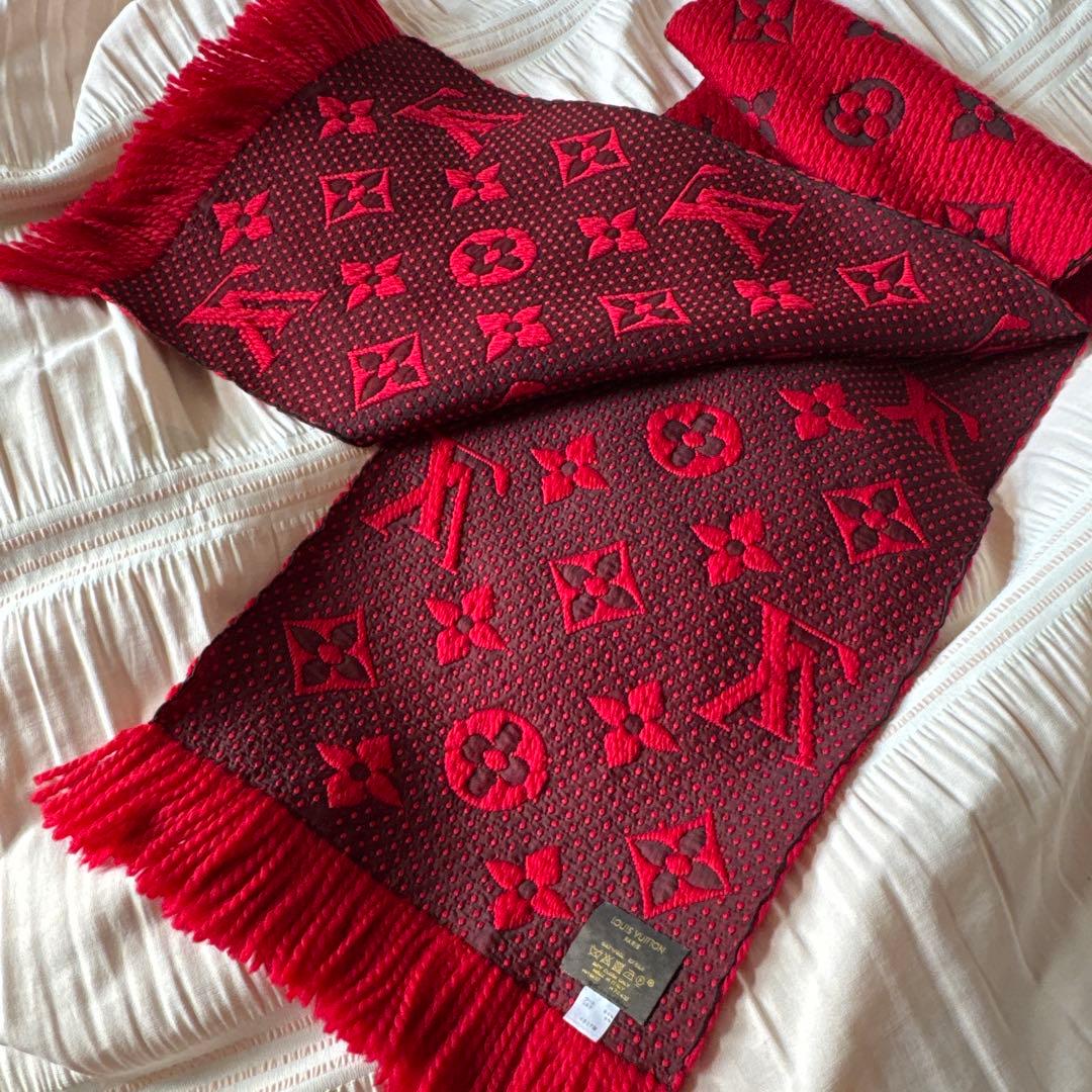 ルイヴィトン エシャルプ ロゴマニア マフラー ルビー レッド M72432