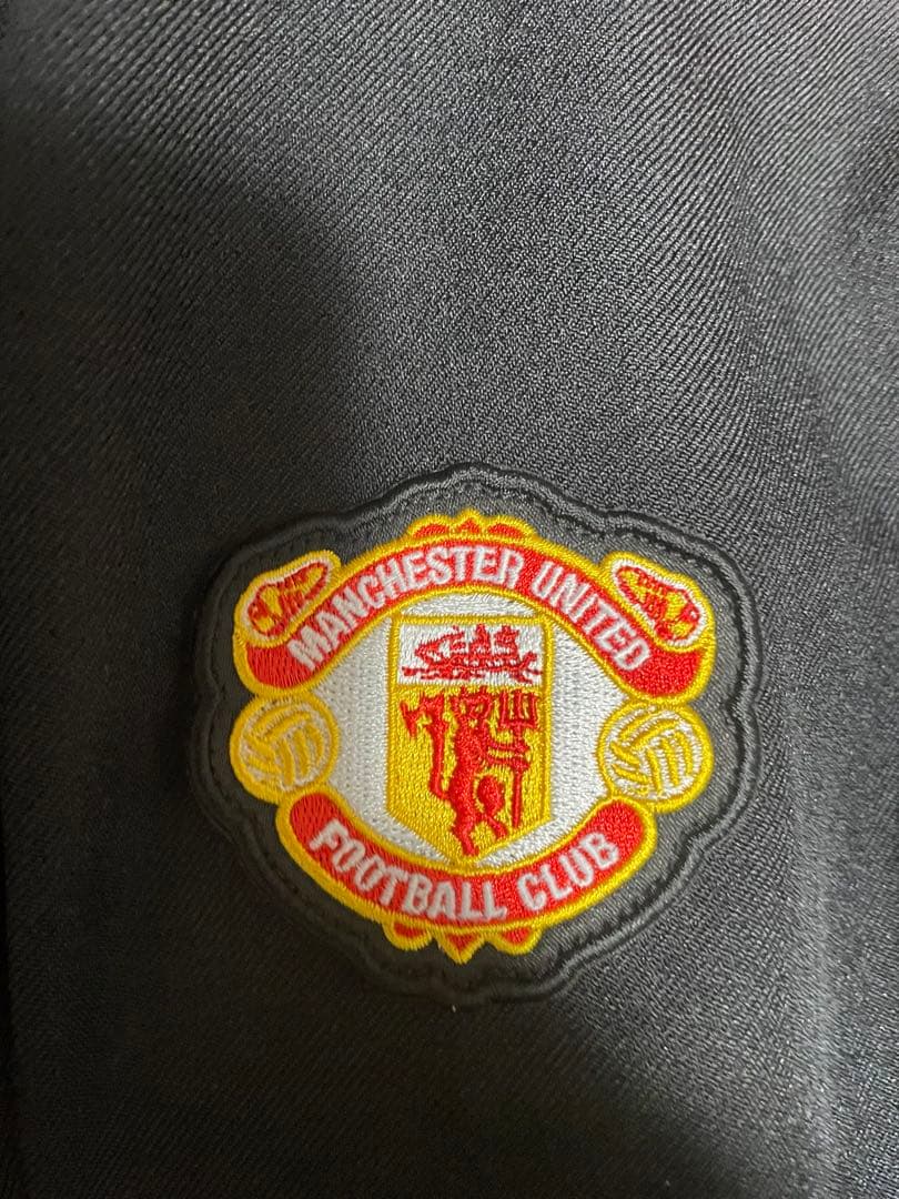 adidas マンチェスターユナイテッド　トラックジャケット