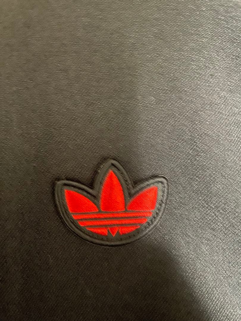 adidas マンチェスターユナイテッド　トラックジャケット