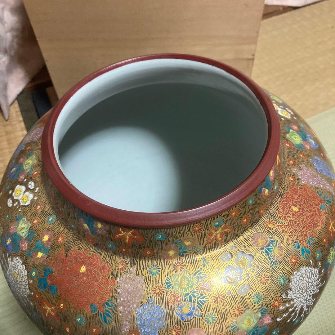 金色花柄陶器花瓶