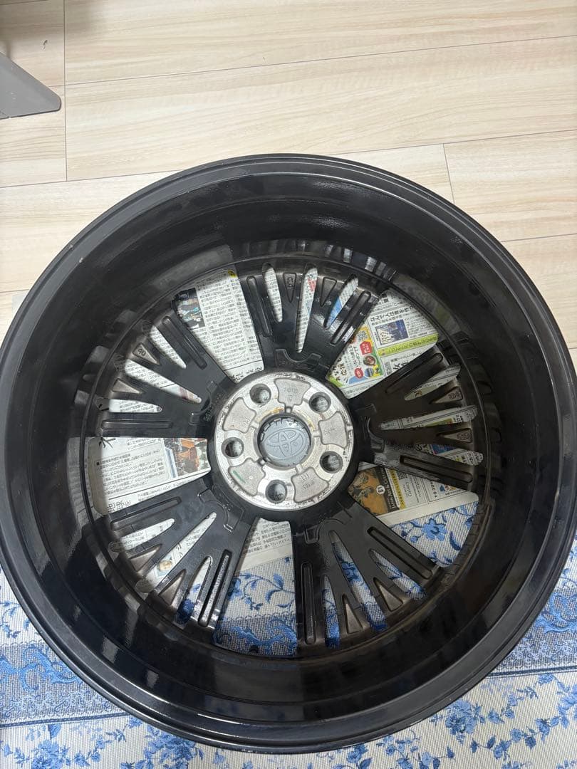 【zipang77様 】60プリウス 純正19インチ　1本売り※本数は、相談可。