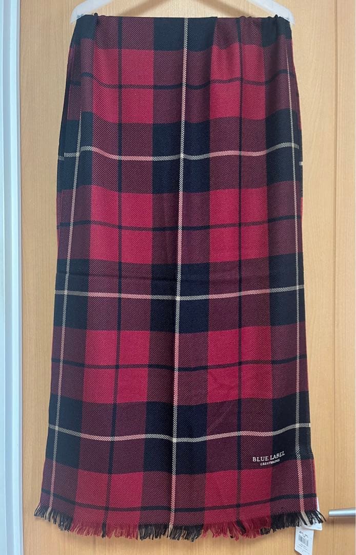 ブルーレーベル クレスブリッジ ウール、絹、カシミヤ　シルクマフラー00