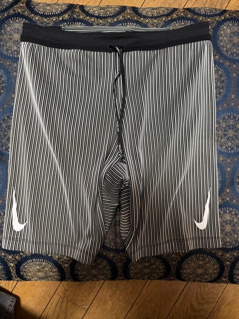 NIKE エアロスイフト　ハーフタイツ　Sサイズ　グレー