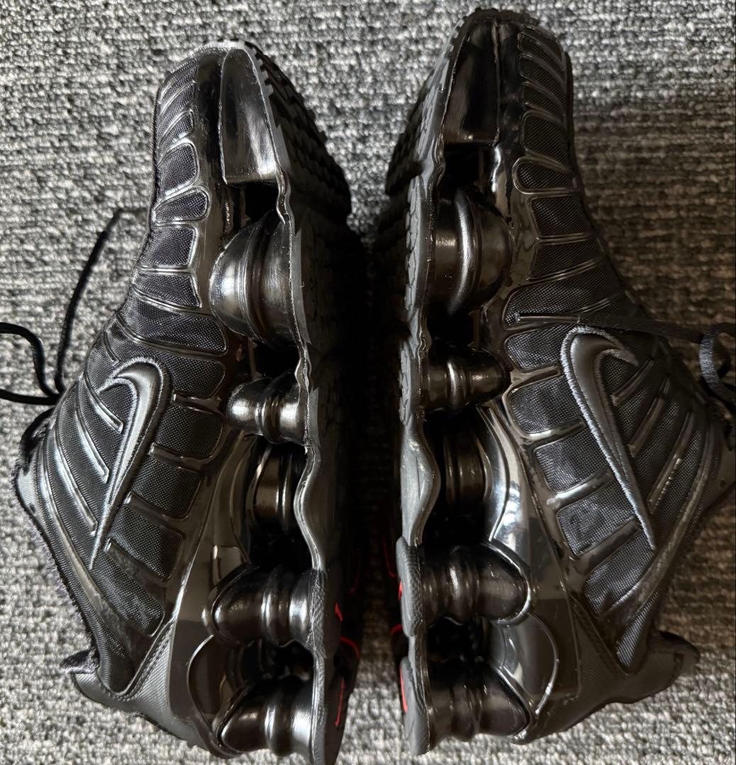 ナイキ　ショックス　ブラック