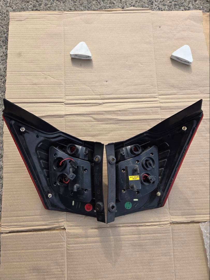 ホンダ　フリード GB3 社外品LEDテールレンズ