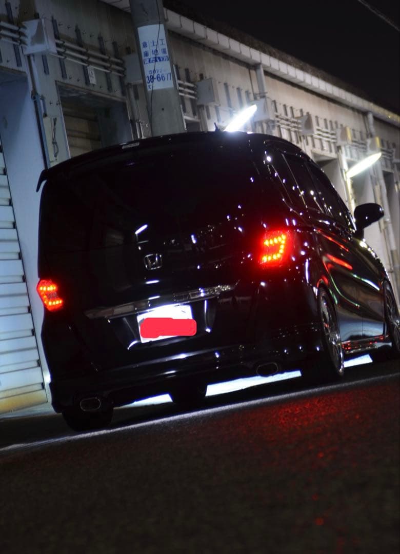 ホンダ　フリード GB3 社外品LEDテールレンズ