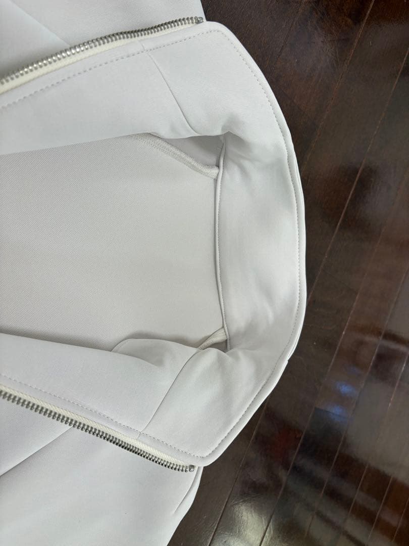 SYSORUS×akko3839 スタンドカラージップポンチョ　オフホワイト