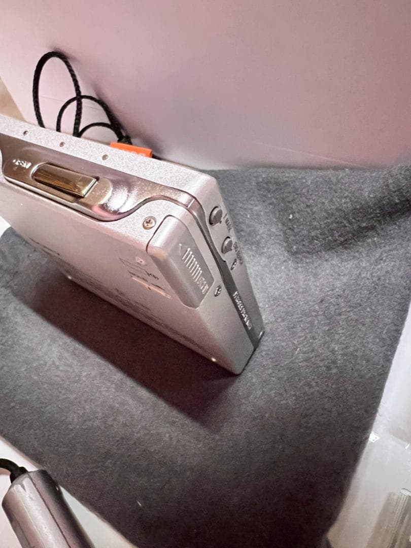 SONY ポータブルMDプレーヤー MZ-R909 シルバー　本体と付属品