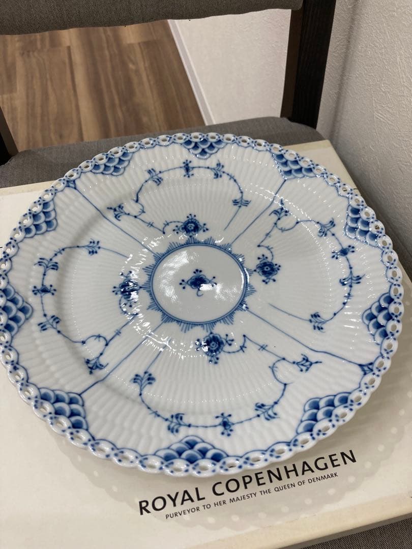 ロイヤルコペンハーゲン ブルーフルーテッド フルレース プレート