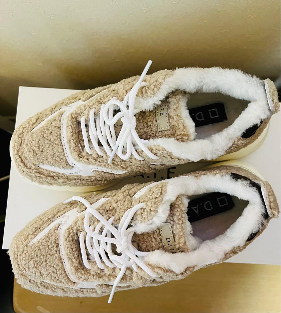 D.A.T.E. スニーカー